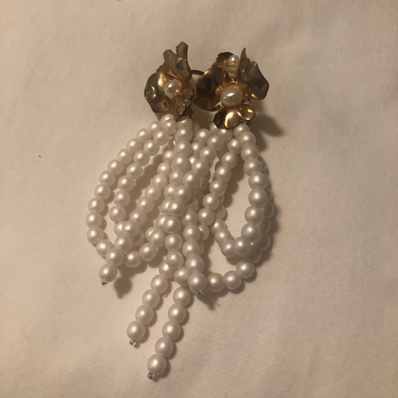 Nicola Bathie Pearl Earrings - Picture 3 of 4